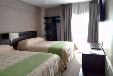 هتل Days Inn & Suites By Wyndham La Plata