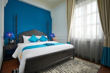 هتل Manoir Des Arts