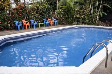 فندق Bird Of Paradise