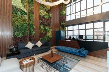 فندق Reddoorz Premium Near Ust Hospital