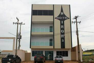 Отель Tuti Iron S