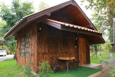 استراحتگاه Papa's Garden