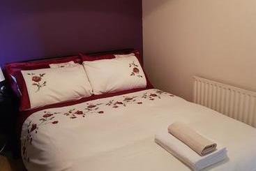 مبيت وإفطار Ashemere Lodge