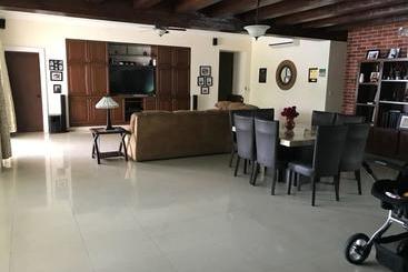 تختخواب و صبحانه Villa Segovia