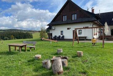 בית מלון כפרי Penzion Pod Dratnikem