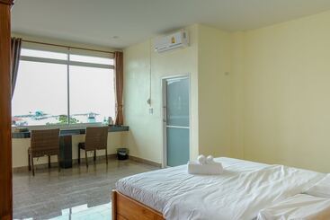 בית מלון כפרי The Lake House Ko Yo