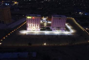 Отель Iu  Sumbe