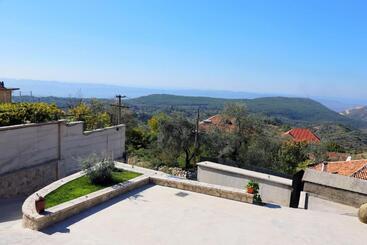 住宿加早餐  Vila Ama Kruje