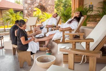 هتل Casa Legado Spa & Resort