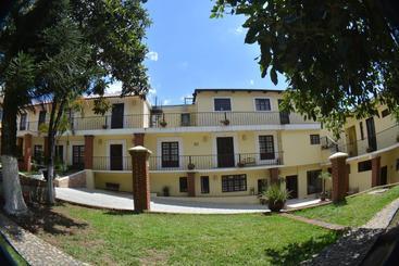 هتل Casa Rivas Culture And Spa