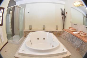 هتل Casa Rivas Culture And Spa