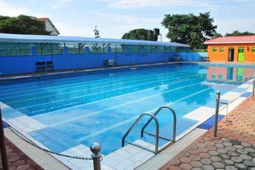 هتل Country Inn Masindi