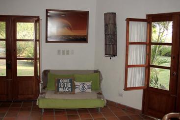 هتل Cabañas La Casa De Pucha