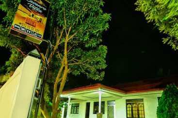 בית מלון כפרי Lavenro Villa