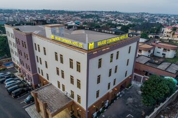 هتل Maxbe Continental