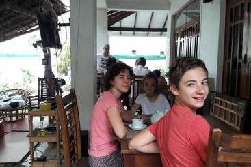 酒店 The Saffron Airport Villa