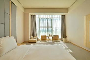 Ji Hotel Qiqihar Emancipation Door