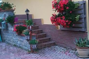 تختخواب و صبحانه Casa Fiorita