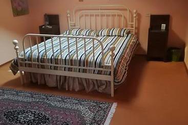 تختخواب و صبحانه Casa Fiorita
