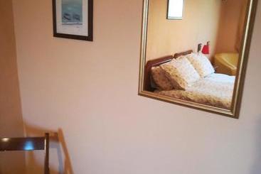 تختخواب و صبحانه Casa Fiorita
