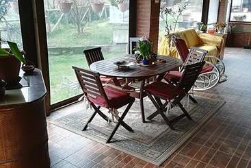 تختخواب و صبحانه Casa Fiorita