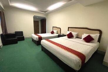 호텔 Panshi Inn Sylhet