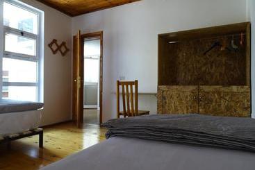 Buff Hostel Tirana