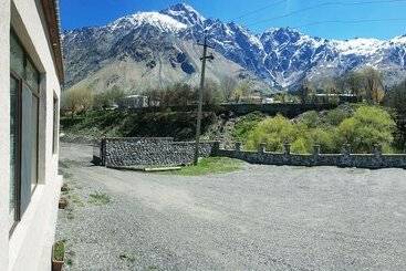 Cozy Hotel Kazbegi