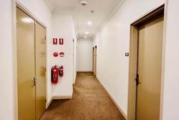 Clarendon Hotel Melbourne