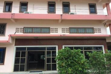 ホテル Lukmuang 2