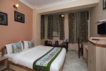 Oyo 10326 Hotel The Indra Inn