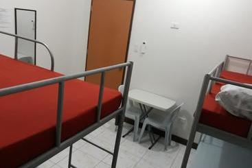住宿加早餐  Jdl Residences Hostel