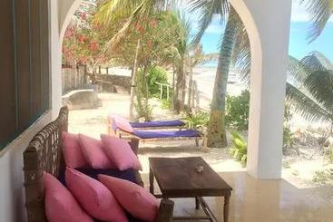 تختخواب و صبحانه Villa Mina Beachhouse