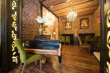 ホテル 5 Continents