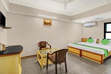 Отель Treebo Eagle Executive