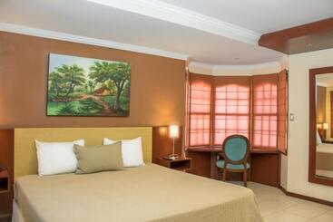 هتل By Armonía Santa Cruz