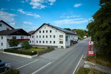 هتل Landgasthof Wurm