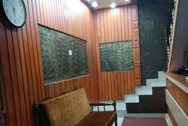 هتل Manjira Lodge