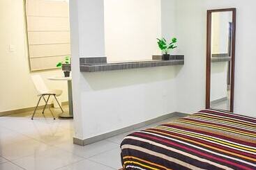 فندق Suites Del Mar