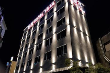 Отель Yaja Yong In