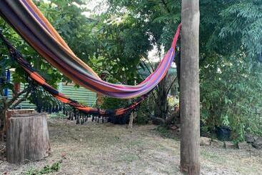 تختخواب و صبحانه Choclo