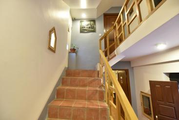 تختخواب و صبحانه Green Tara Heritage Home