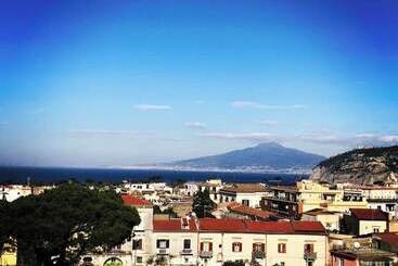 مبيت وإفطار Sirocco Suites