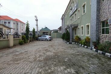 Akma Signature Hotel & Suites