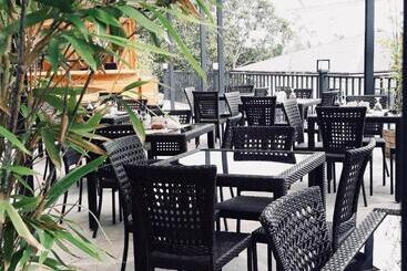 Отель Containers By Eco