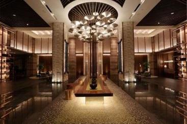هتل Howard Johnson Hot Spring Resort Anshun