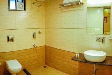 בית מלון כפרי Royal Inn