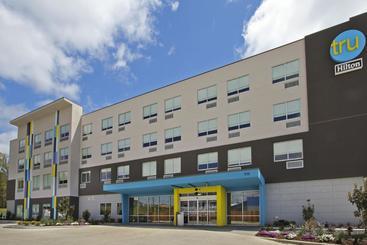 هتل Tru By Hilton Meridian