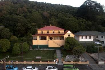 South Of The Barber Hostel