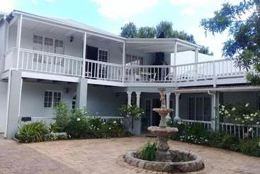 צימר Aquaelberg Place